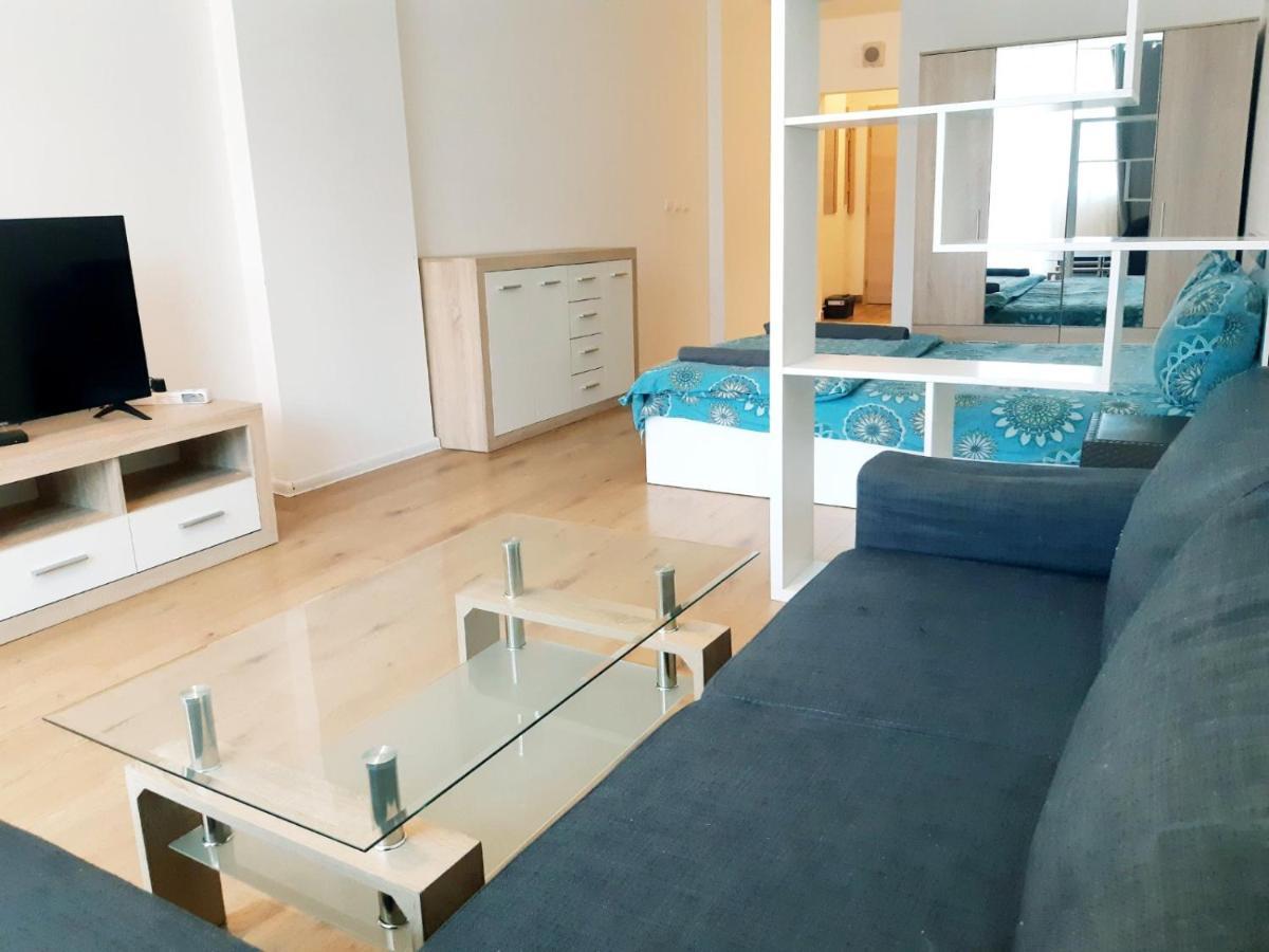 Huge Apartment With A Parking Space In The Same Building Sofya Dış mekan fotoğraf